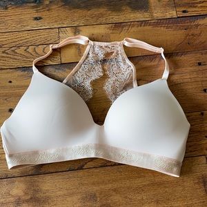Victoria’s Secret 32C Tshirt Wireless Bra